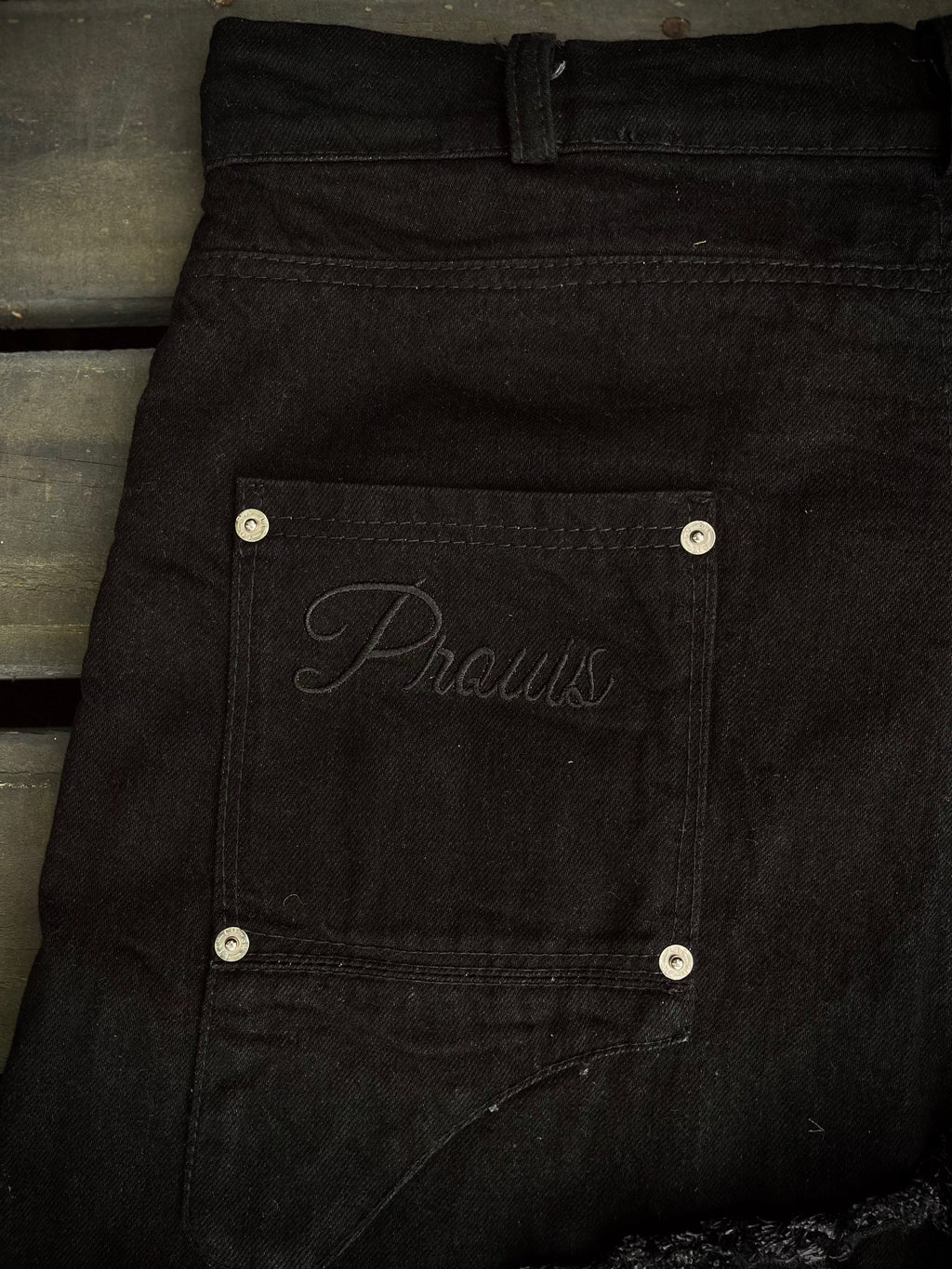 Jean "444 Back To Black" SamanthaProuis